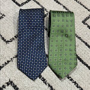 Tommy Hilfiger Navy and Olive Geometric Ties